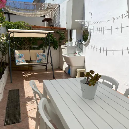 Lulù Marin 2 Hébergement de vacances *